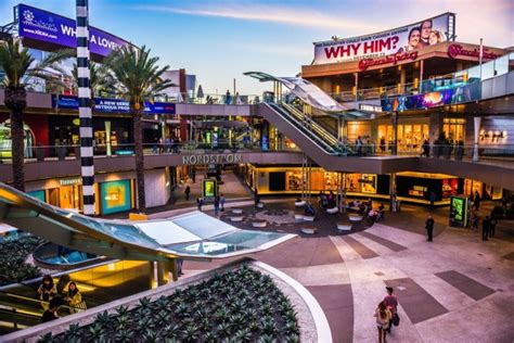 Now You Can Curbside Pickup At Santa Monica Place | LATF USA NEWS