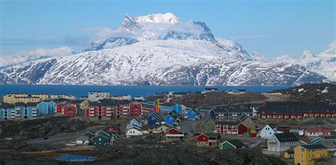 File:Nuuk city below Sermitsiaq.JPG - Wikimedia Commons