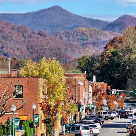 40 of the Best North Carolina Mountain Towns Near Asheville | RomanticAsheville.com | North ...