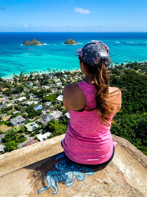 Lanikai Pillbox Hike Sunrise In Oahu, Hawaii (Kaiwa Ridge Trail)