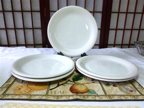 Vintage 5 Newcor White Stoneware Dinner Plates Bravo White 846