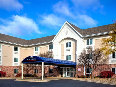 Appleton Extended Stay Hotel | Candlewood Suites Appleton