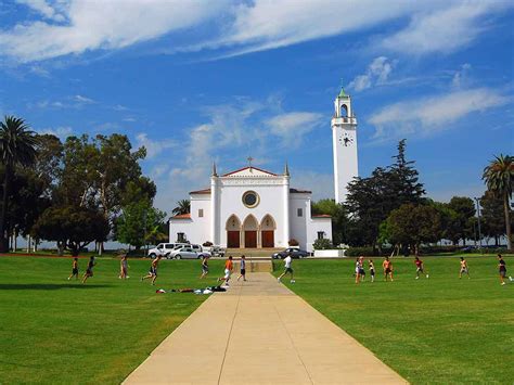 Loyola Marymount University | Discover Los Angeles