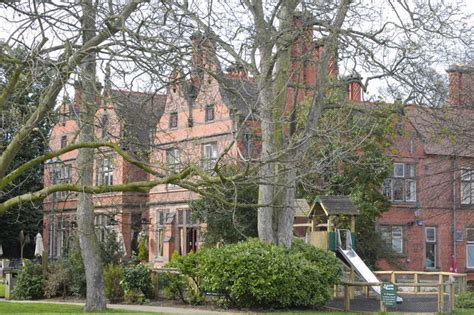 Oakfield Manor, Chester Zoo © Bill Harrison :: Geograph Britain and Ireland