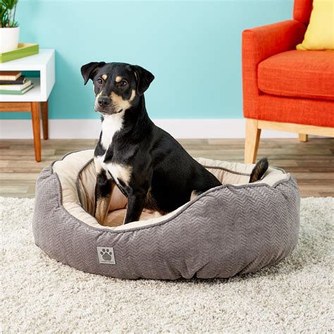 Precision Pet Products Chevron Chenille Gusset Daydreamer Pet Bed, Grey ...