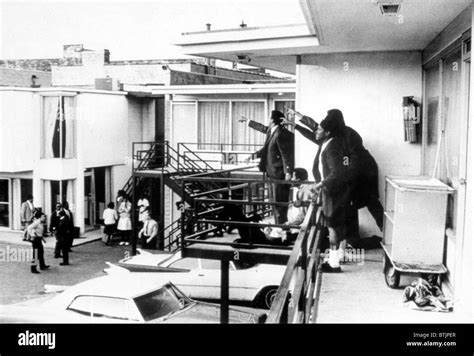 MARTIN LUTHER KING, JR assassination, 1968 Stock Photo - Alamy