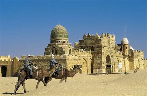 La Douz, the last town before the endless stretch of the Sahara ...