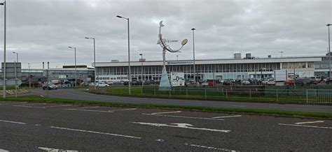 Prestwick Airport © Thomas Nugent cc-by-sa/2.0 :: Geograph Britain and Ireland