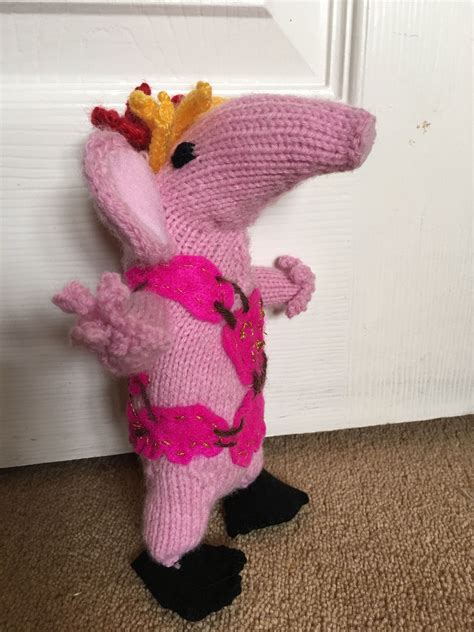 Tiny Clanger - knitted in 4 ply Sirdar | Clangers knitting pattern, Knitting patterns, Knitting