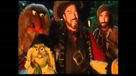 Muppet Treasure Island Professional Pirate