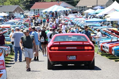 Record turnout for Carlisle Chrysler Nationals car show