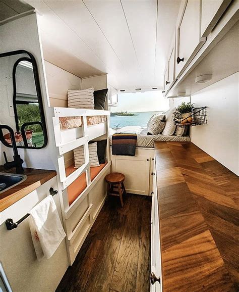 10 Best DIY Camper Van Conversions | Aménagement camionette, Comment aménager un fourgon ...