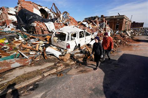 'Y'all pray for Mayfield': Town grieves in tornado aftermath - The ...