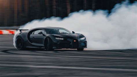 Seeing a Bugatti Chiron Pur Sport drifting is super satisfying