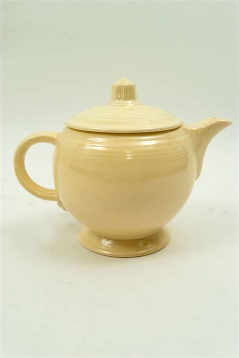 Vintage Fiestaware Pottery: Ivory Fiesta Medium Sized Teapot