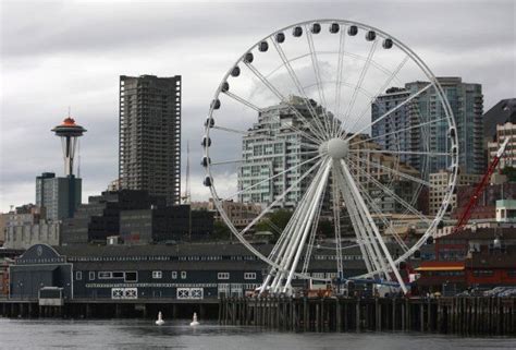 Seattle's Ferris wheel: See the view from the top | Seattle waterfront ...