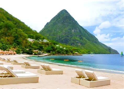 The 10 Best Caribbean Beaches for a Relaxing Escape