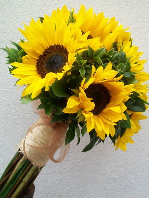 9 Sunflowers and Daisies ideas | sunflowers and daisies, wedding bouquets, sunflower wedding bouquet