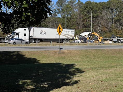 TRAFFIC ALERT: Part of Interstate 85 in Chambers County temporarily blocked