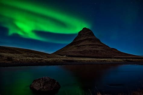 Northern lights in Kirkjufell mountain, Iceland by Luigi Morbidelli on ...