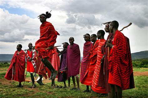 National dress of Kenya – easy, bright and heavily decorated clothing - Nationalclothing.org