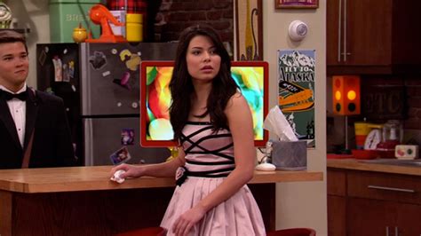 Watch iCarly (2007) Season 5 Episode 14: iCarly - iGoodbye – Full show ...