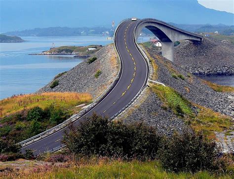 This Amazing Bridge Turns Into a Tunnel and Connects Denmark and Sweden » TwistedSifter