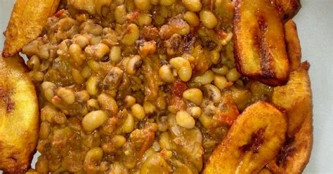 Beans and fried plantain Recipe by Chichi Dozie ( Abuja Mom) - Cookpad