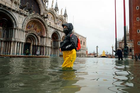 Venice flooding worsens off-season amid climate change | The Independent