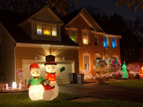 8 Best Neighborhoods to See Christmas Lights in Houston (2021) – Trips To Discover