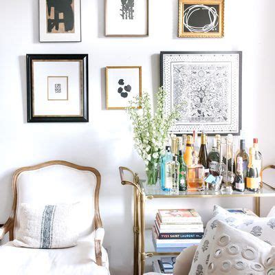 12 Ideas for Making Your Bar Cart Truly Swanky Mini Bar, Nyc Apartment, Apartment Decor ...