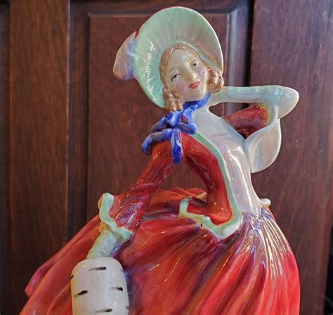 Vintage Royal Doulton Autumn Breezes Figurine Bone China HN1934 Rd No 835666 - Ellis Antiques