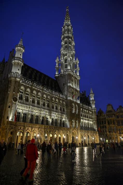 Brussels Grand Place by Night Editorial Image - Image of crowd, market ...