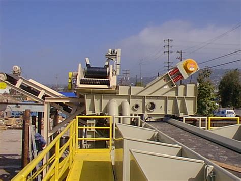 Bulk Material Handling Equipment | Material Handling Systems