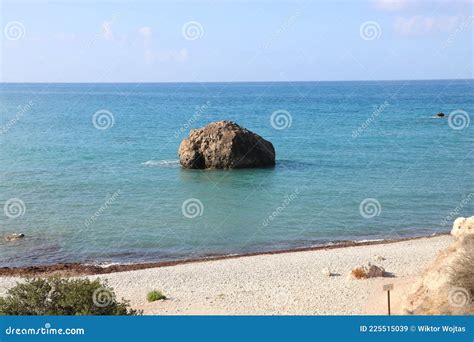 Aphrodite`s Rock and Beach, Cyprus Stock Image - Image of aphrodites, beach: 225515039