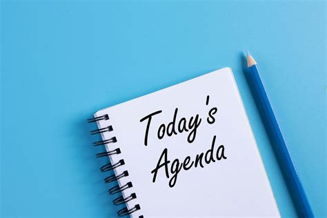 Notebook with 2021 Today's Agenda text on blue background - Creative Commons Bilder