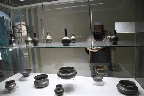 Afghan national museum reopens for visitors amid Taliban aid pleas ...