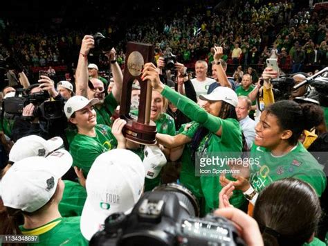 Sabrina Ionescu Oregon Photos and Premium High Res Pictures - Getty Images