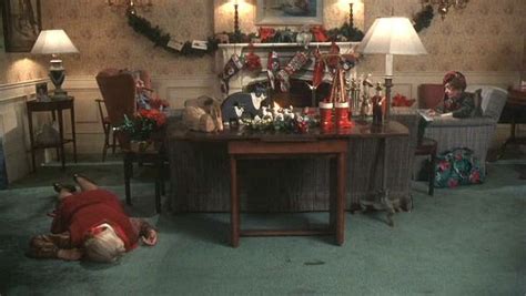 The Griswold House in "National Lampoon's Christmas Vacation" | 1980s home decor, Home decor ...