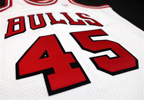 Remembering The Significance Of Michael Jordan's "45" Jersey ...