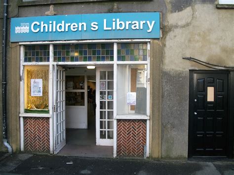 Steve on Hastings: Hastings Library has reopened... in Robertson Passage.