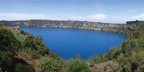 Mount Gambier | Limestone Coast, Volcanic Crater, Blue Lake | Britannica