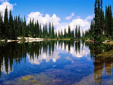 Balsam Lake, Mount Revelstoke National Park, British Columbia, Canada ...