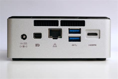 Intel Core i7 NUC review (NUC5i7RYH) - Hardware Overview (1/2) - The NUC Blog