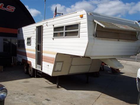 Fifth wheel camping trailer conversion to flatbed hauler - Dodge Diesel ...