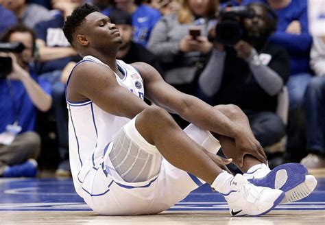 Zion Williamson Suffers Knee Injury After Ripping Through Sneakers ...