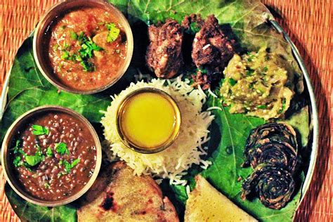 Local Food in Kanha | Tribal Food in Kanha | Gond Thali