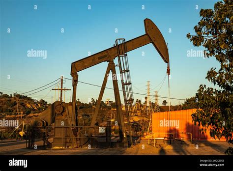 Baldwin hills oil field hi-res stock photography and images - Alamy