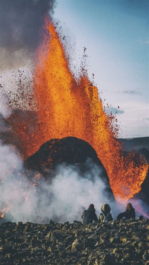 Volcanic Eruptions: Positive and Negative Effects - Yo Nature