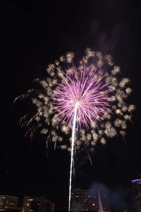 A Day at Lake Eola and Fireworks! | Home of the Drivel Slingshot